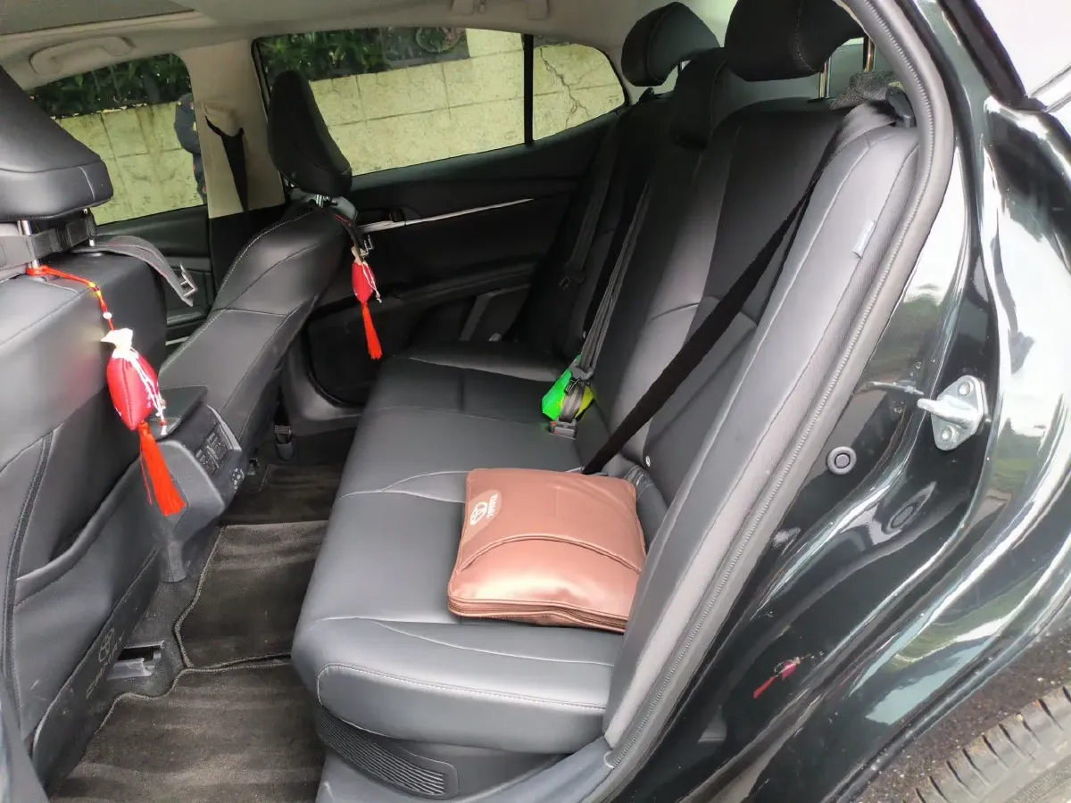 2024 Toyota Camry 2.0L 152HP L4 E-CVT Hybrid,autocango,china used car exporter,china ev exporter,chinese used car exporter,chinese used ev exporter
