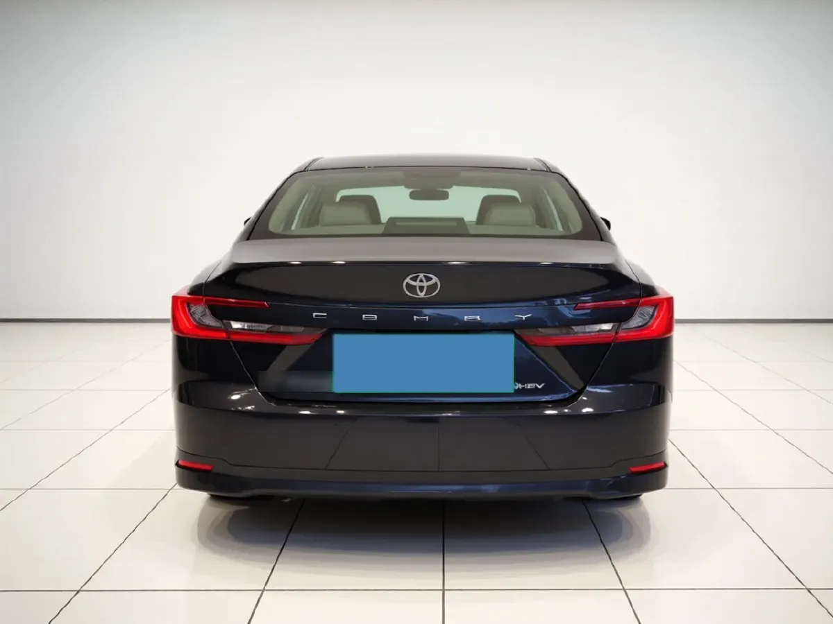 2024 Toyota Camry 2.0L 152HP L4 E-CVT Hybrid,autocango,china used car exporter,china ev exporter,chinese used car exporter,chinese used ev exporter