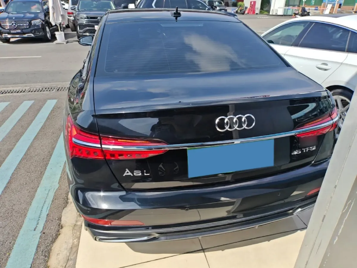 2019 Audi A6L 2.0T 224HP L4 7DCT,autocango,china used car exporter,china ev exporter,chinese used car exporter,chinese used ev exporter