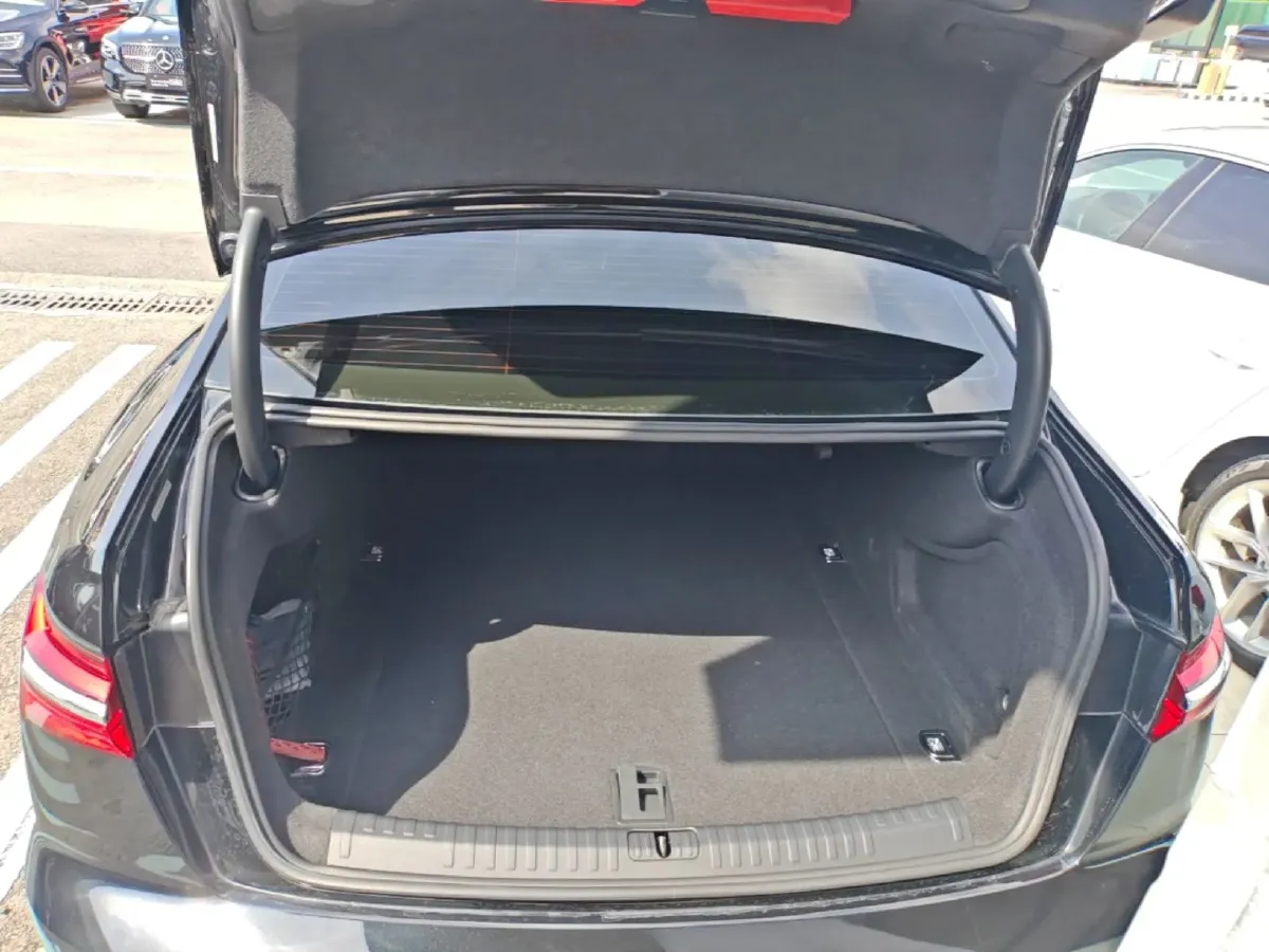 2019 Audi A6L 2.0T 224HP L4 7DCT,autocango,china used car exporter,china ev exporter,chinese used car exporter,chinese used ev exporter
