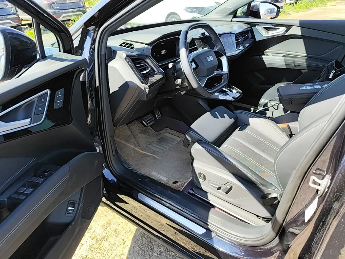 2024 Audi Q4 e-tron BEV 84.8KWH,autocango,china used car exporter,china ev exporter,chinese used car exporter,chinese used ev exporter