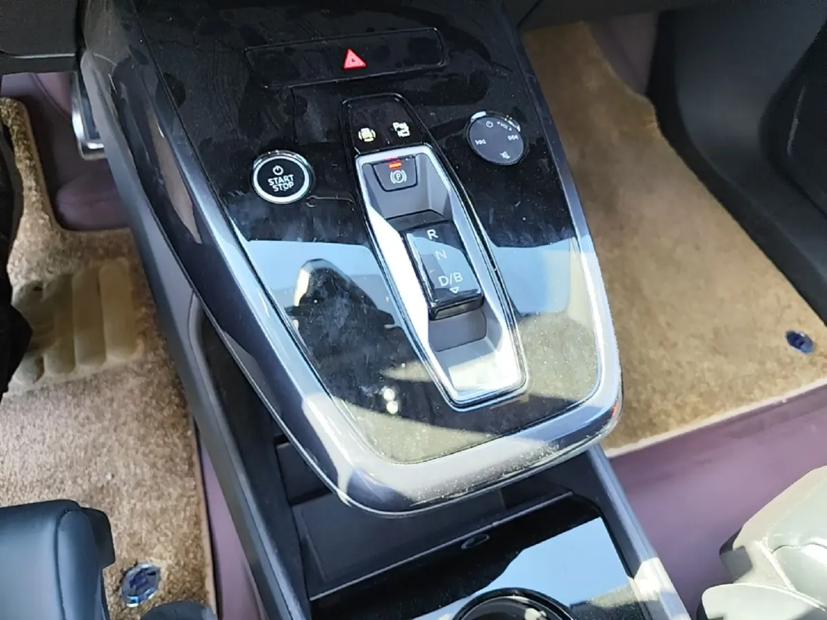 2024 Audi Q4 e-tron BEV 84.8KWH,autocango,china used car exporter,china ev exporter,chinese used car exporter,chinese used ev exporter