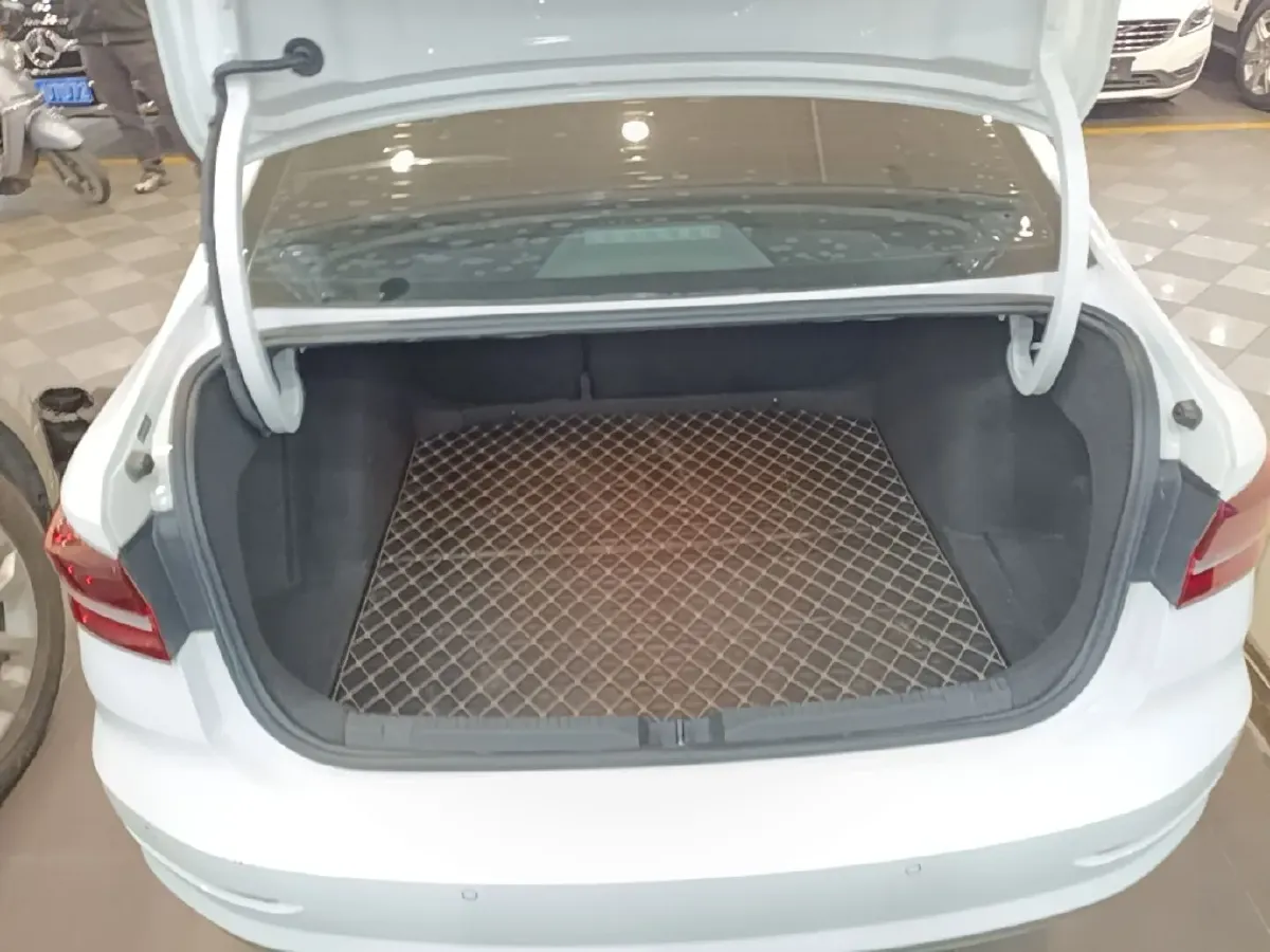 2021 Volkswagen T-Cross 1.4T 150HP L4 7DCT,autocango,china used car exporter,china ev exporter,chinese used car exporter,chinese used ev exporter