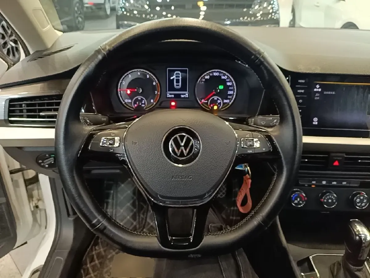 2021 Volkswagen T-Cross 1.4T 150HP L4 7DCT,autocango,china used car exporter,china ev exporter,chinese used car exporter,chinese used ev exporter