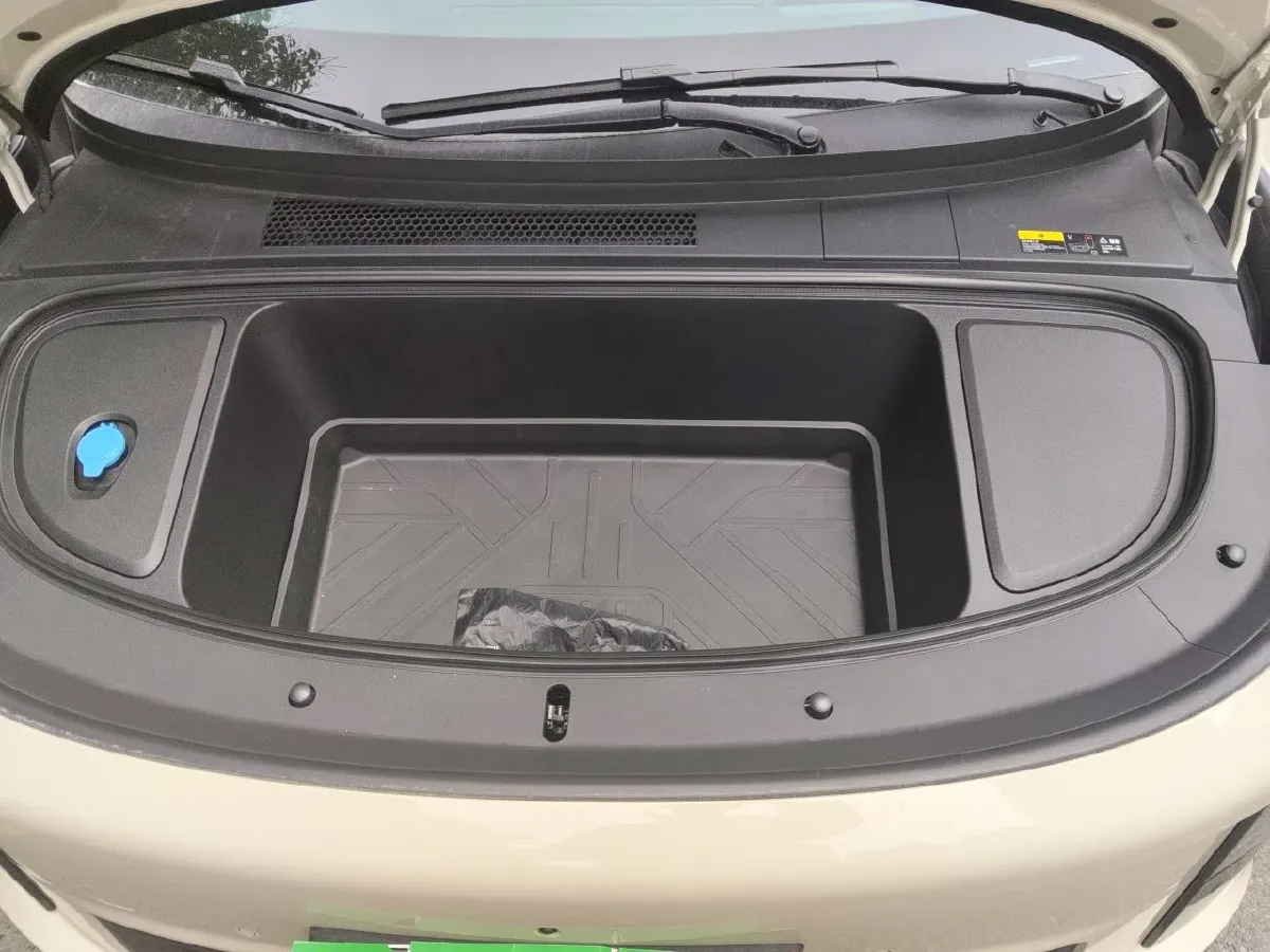 2025 Li i6 BEV,autocango,china used car exporter,china ev exporter,chinese used car exporter,chinese used ev exporter