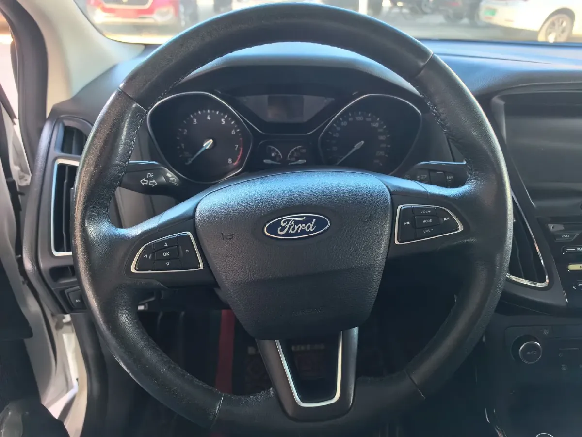 2017 Ford Focus 1.6L 125HP L4 6DCT,autocango,china used car exporter,china ev exporter,chinese used car exporter,chinese used ev exporter