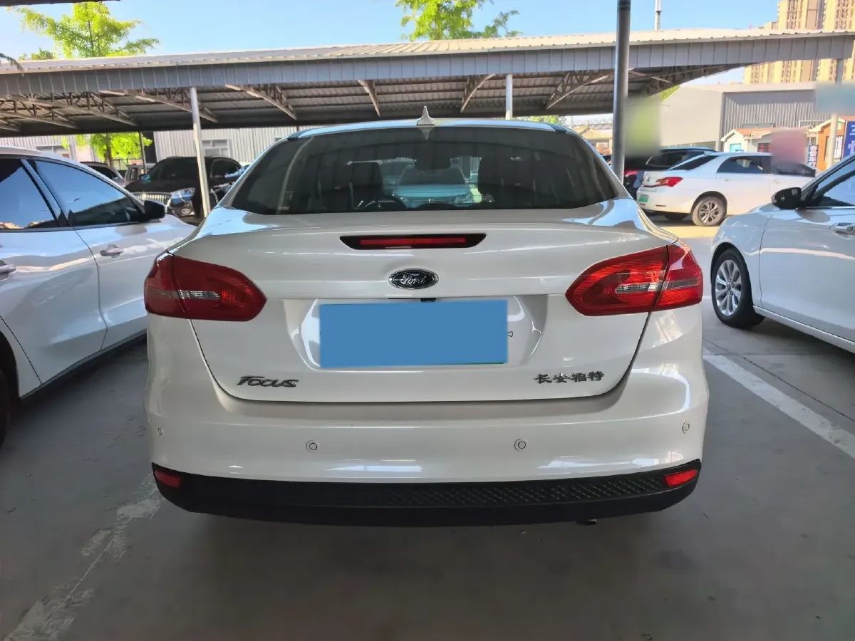2017 Ford Focus 1.6L 125HP L4 6DCT,autocango,china used car exporter,china ev exporter,chinese used car exporter,chinese used ev exporter