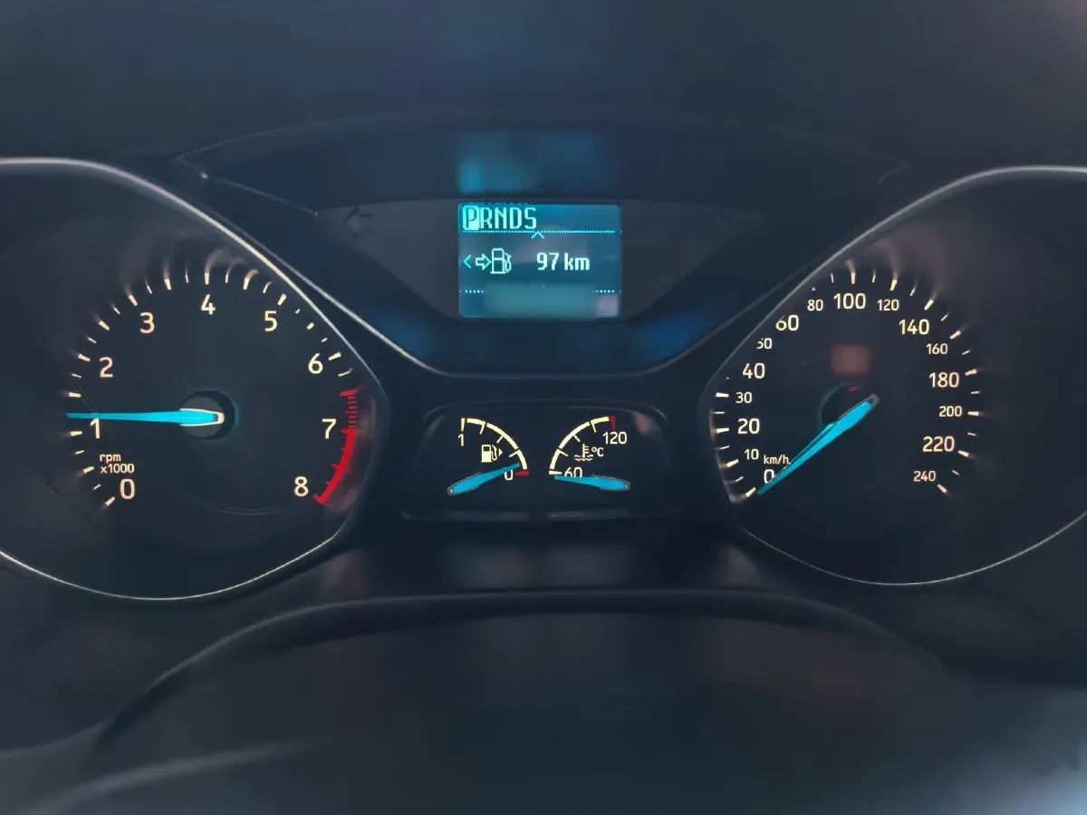 2017 Ford Focus 1.6L 125HP L4 6DCT,autocango,china used car exporter,china ev exporter,chinese used car exporter,chinese used ev exporter