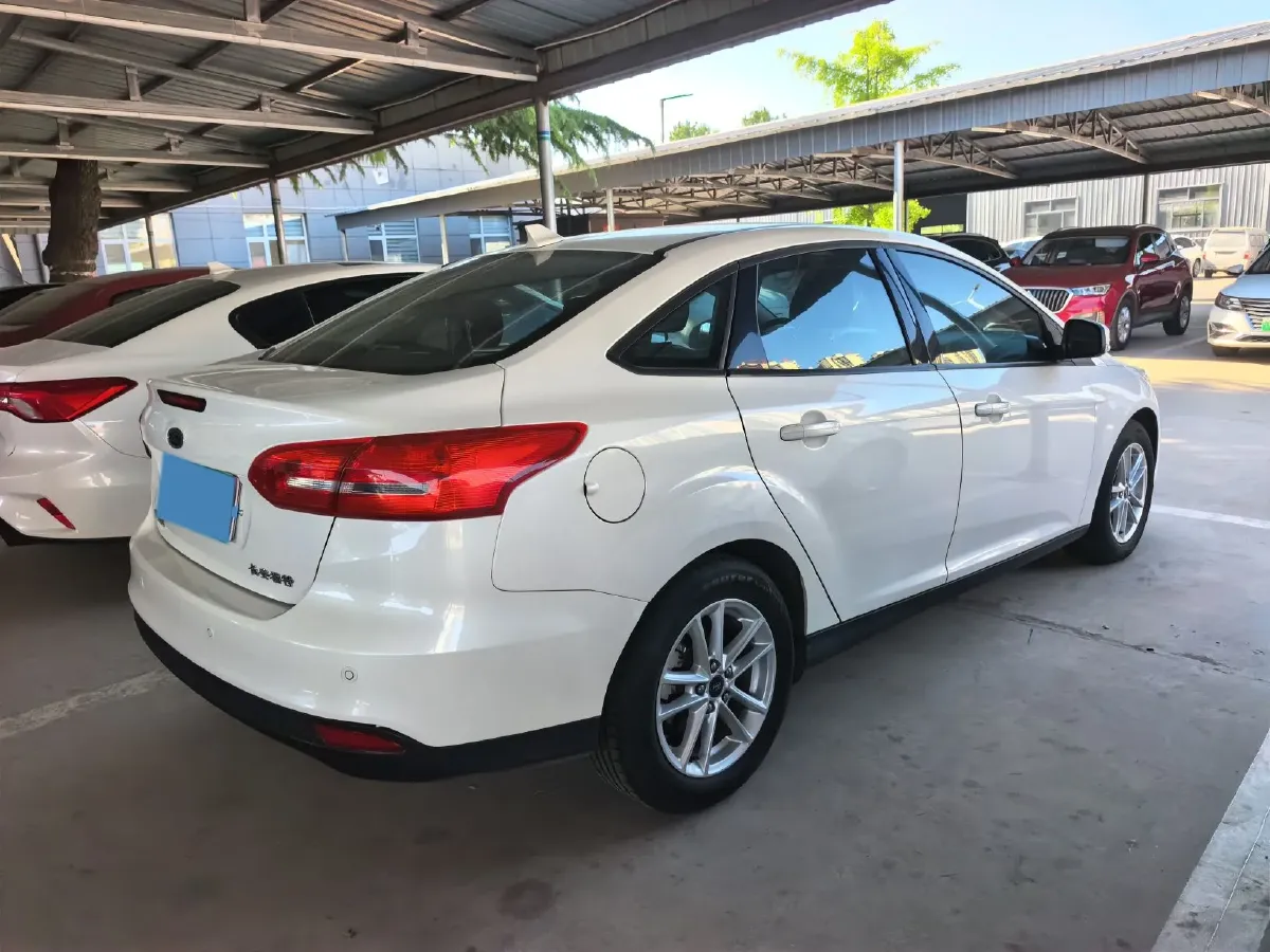 2017 Ford Focus 1.6L 125HP L4 6DCT,autocango,china used car exporter,china ev exporter,chinese used car exporter,chinese used ev exporter