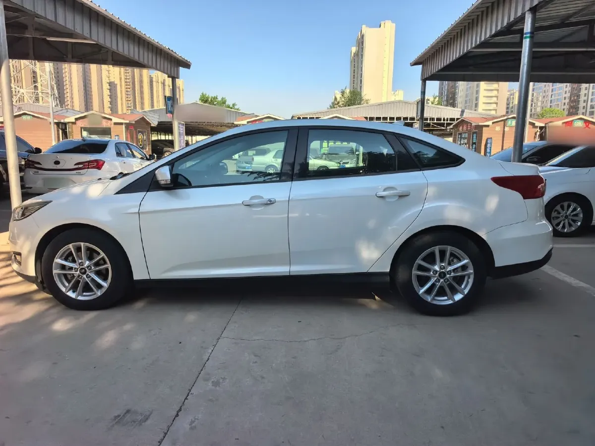 2017 Ford Focus 1.6L 125HP L4 6DCT,autocango,china used car exporter,china ev exporter,chinese used car exporter,chinese used ev exporter