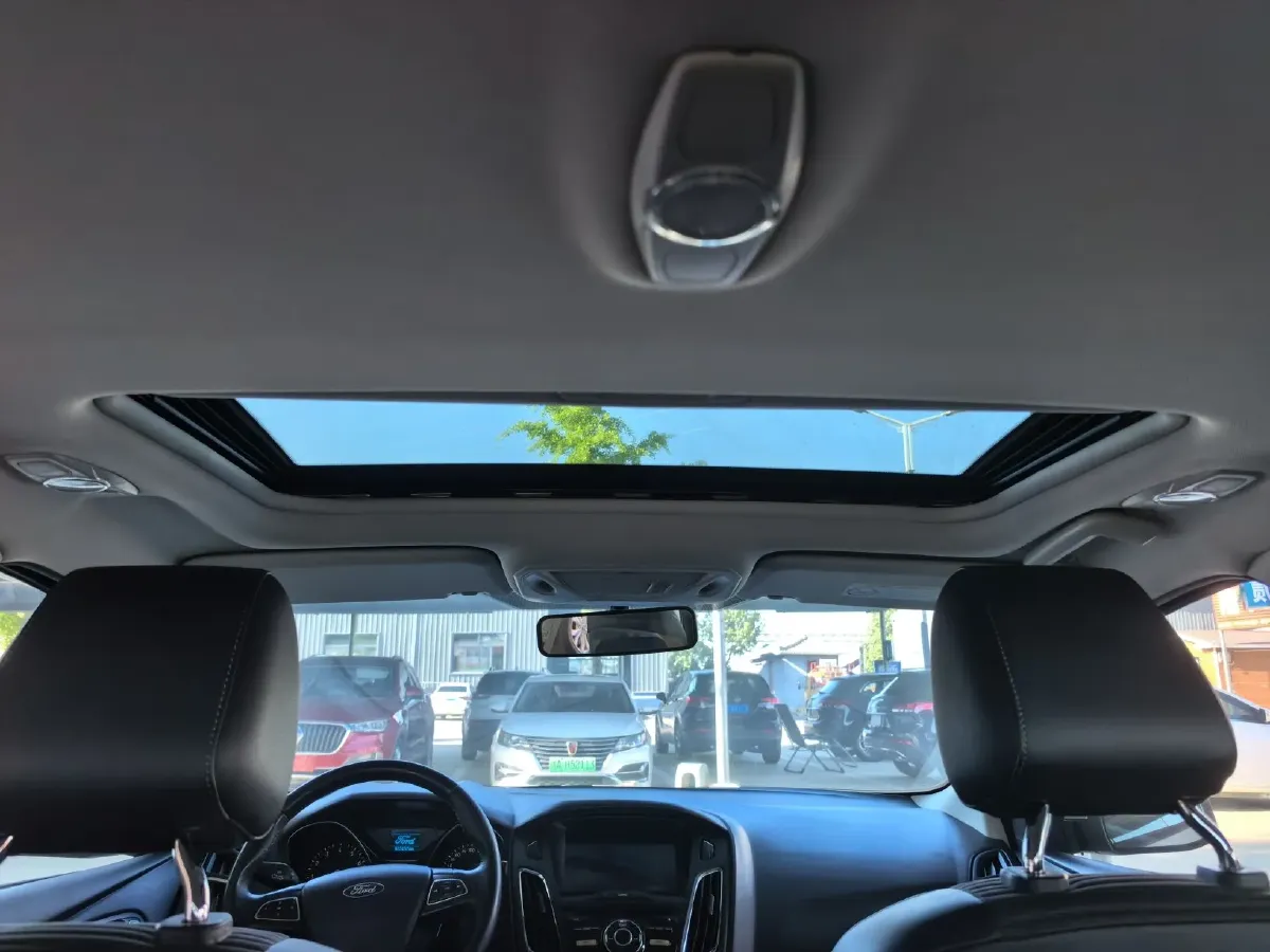 2017 Ford Focus 1.6L 125HP L4 6DCT,autocango,china used car exporter,china ev exporter,chinese used car exporter,chinese used ev exporter