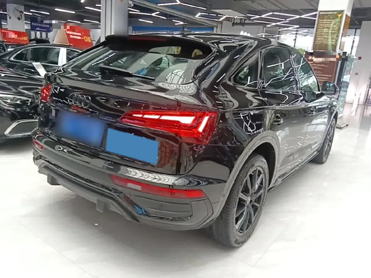 2024 Audi Q5L Sportback 2.0T 190HP L4 7DCT,autocango,china used car exporter,china ev exporter,chinese used car exporter,chinese used ev exporter