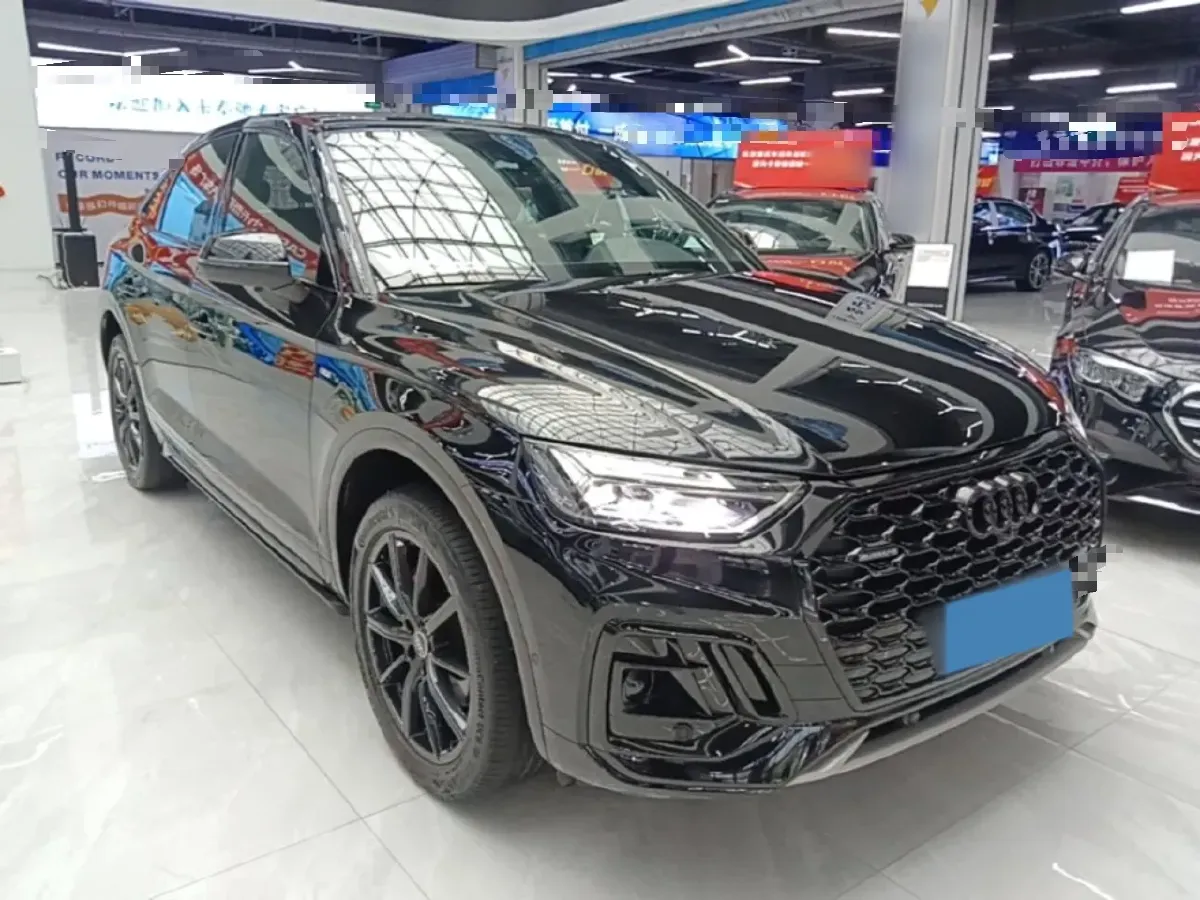 2024 Audi Q5L Sportback 2.0T 190HP L4 7DCT,autocango,china used car exporter,china ev exporter,chinese used car exporter,chinese used ev exporter