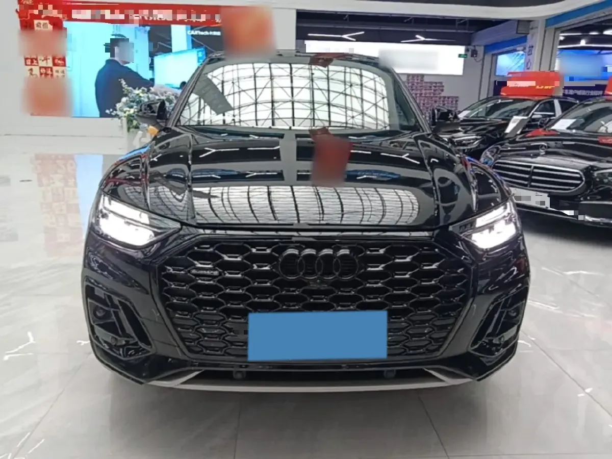 2024 Audi Q5L Sportback 2.0T 190HP L4 7DCT,autocango,china used car exporter,china ev exporter,chinese used car exporter,chinese used ev exporter
