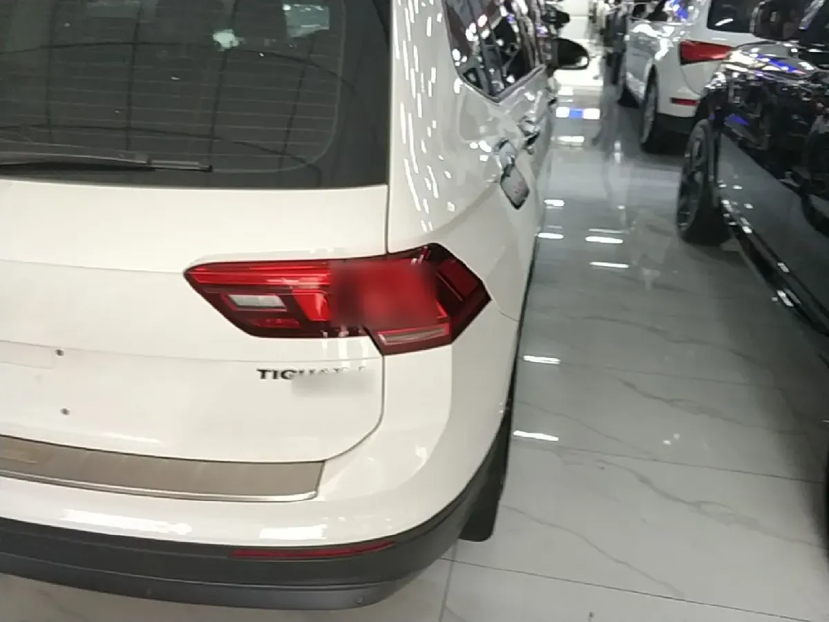 2019 Volkswagen Tiguan L 2.0T 186HP L4 7DCT,autocango,china used car exporter,china ev exporter,chinese used car exporter,chinese used ev exporter