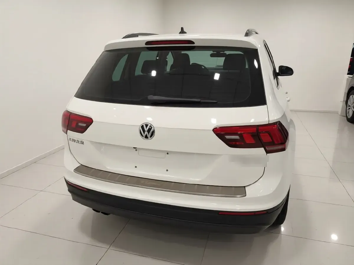 2019 Volkswagen Tiguan L 2.0T 186HP L4 7DCT,autocango,china used car exporter,china ev exporter,chinese used car exporter,chinese used ev exporter