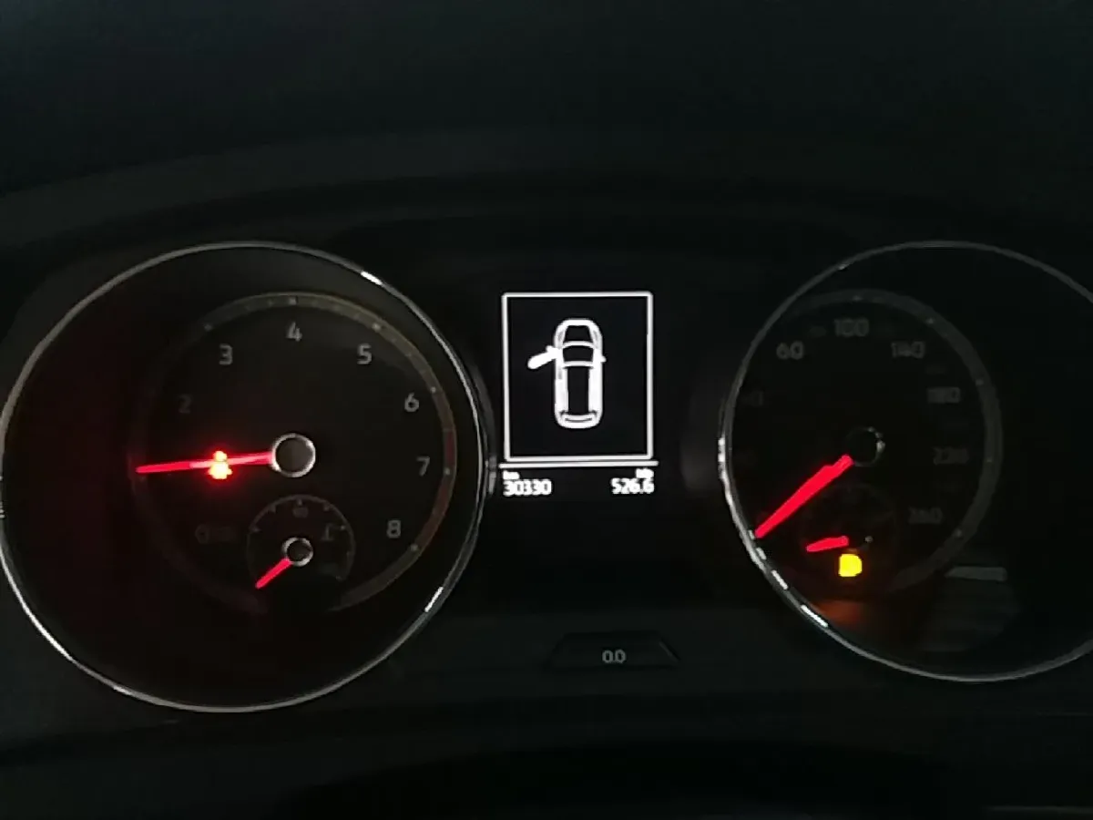 2019 Volkswagen Tiguan L 2.0T 186HP L4 7DCT,autocango,china used car exporter,china ev exporter,chinese used car exporter,chinese used ev exporter