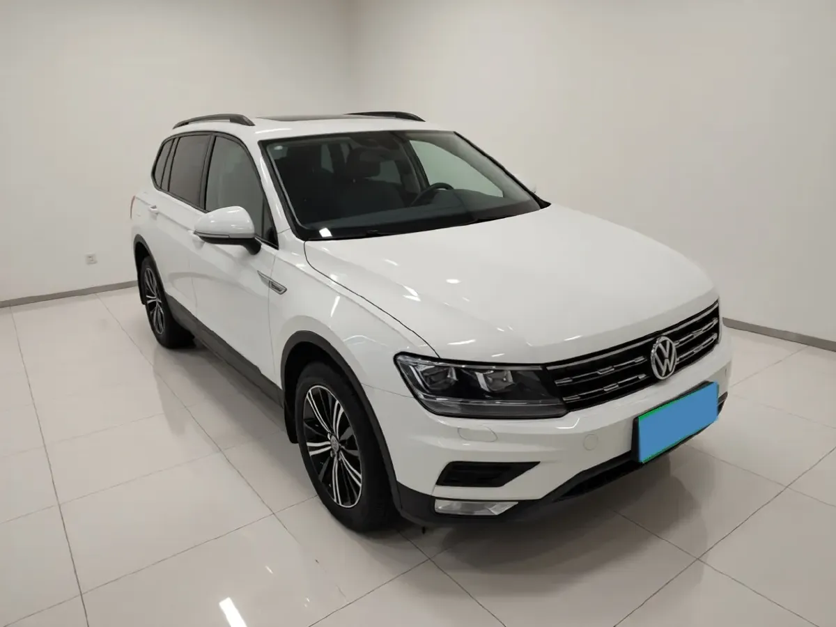 2019 Volkswagen Tiguan L 2.0T 186HP L4 7DCT,autocango,china used car exporter,china ev exporter,chinese used car exporter,chinese used ev exporter