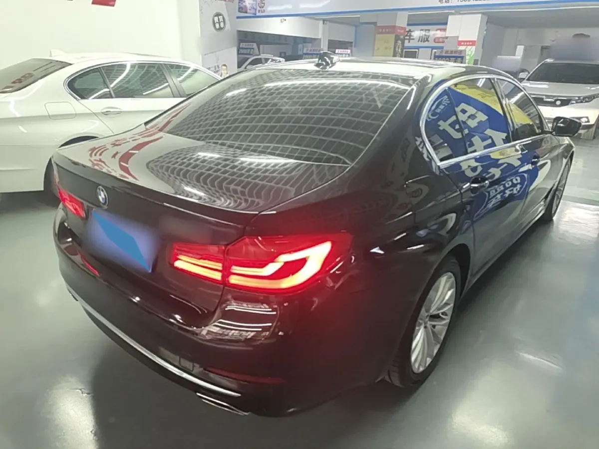 2020 BMW 5 Series 2.0T 252HP L4 8AT,autocango,china used car exporter,china ev exporter,chinese used car exporter,chinese used ev exporter
