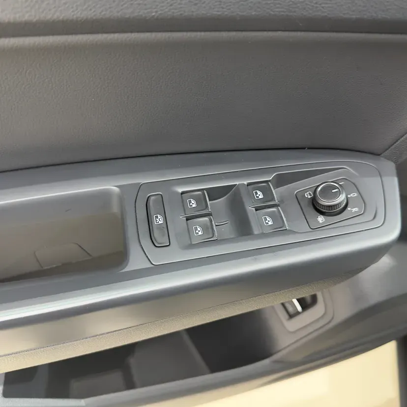 2019 Volkswagen Teramont 2.0T 220HP L4 7DCT,autocango,china used car exporter,china ev exporter,chinese used car exporter,chinese used ev exporter