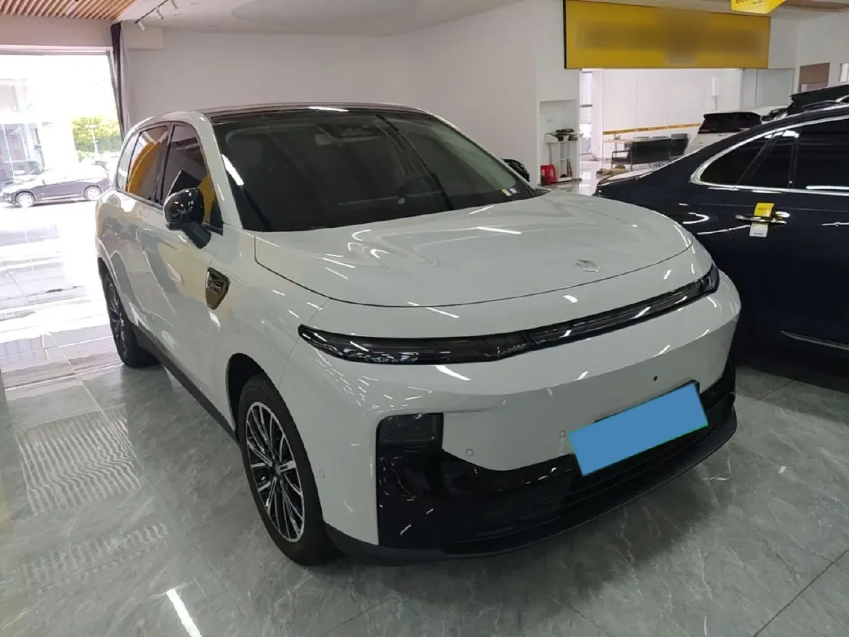 2025 Leapmotor B10 BEV 56.2KWH,autocango,china used car exporter,china ev exporter,chinese used car exporter,chinese used ev exporter