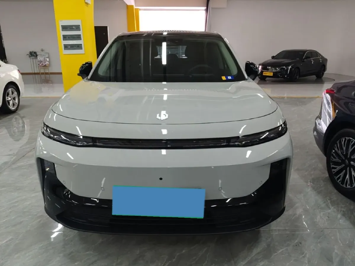 2025 Leapmotor B10 BEV 56.2KWH,autocango,china used car exporter,china ev exporter,chinese used car exporter,chinese used ev exporter