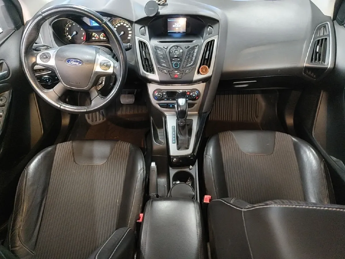 2012 Ford Focus 1.6L 125HP L4 6DCT,autocango,china used car exporter,china ev exporter,chinese used car exporter,chinese used ev exporter