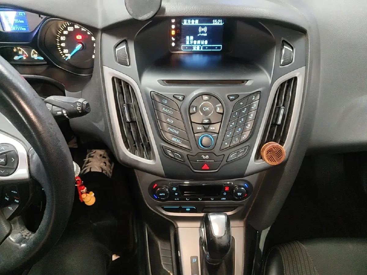 2012 Ford Focus 1.6L 125HP L4 6DCT,autocango,china used car exporter,china ev exporter,chinese used car exporter,chinese used ev exporter