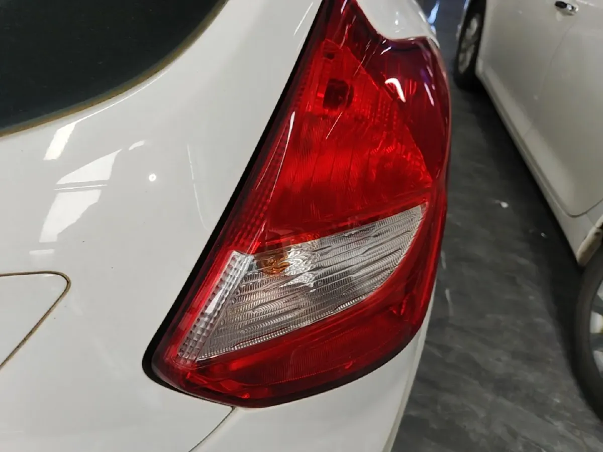 2012 Ford Focus 1.6L 125HP L4 6DCT,autocango,china used car exporter,china ev exporter,chinese used car exporter,chinese used ev exporter