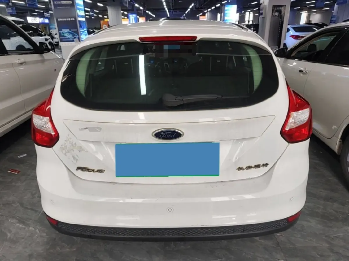 2012 Ford Focus 1.6L 125HP L4 6DCT,autocango,china used car exporter,china ev exporter,chinese used car exporter,chinese used ev exporter