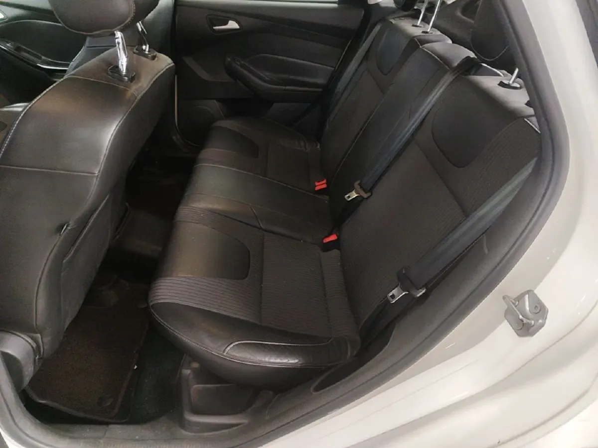 2012 Ford Focus 1.6L 125HP L4 6DCT,autocango,china used car exporter,china ev exporter,chinese used car exporter,chinese used ev exporter