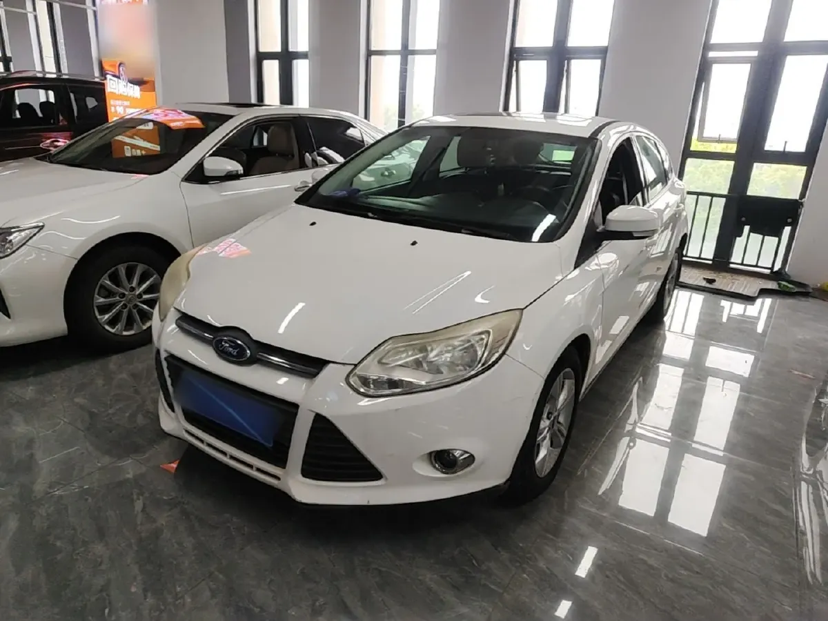 2012 Ford Focus 1.6L 125HP L4 6DCT,autocango,china used car exporter,china ev exporter,chinese used car exporter,chinese used ev exporter