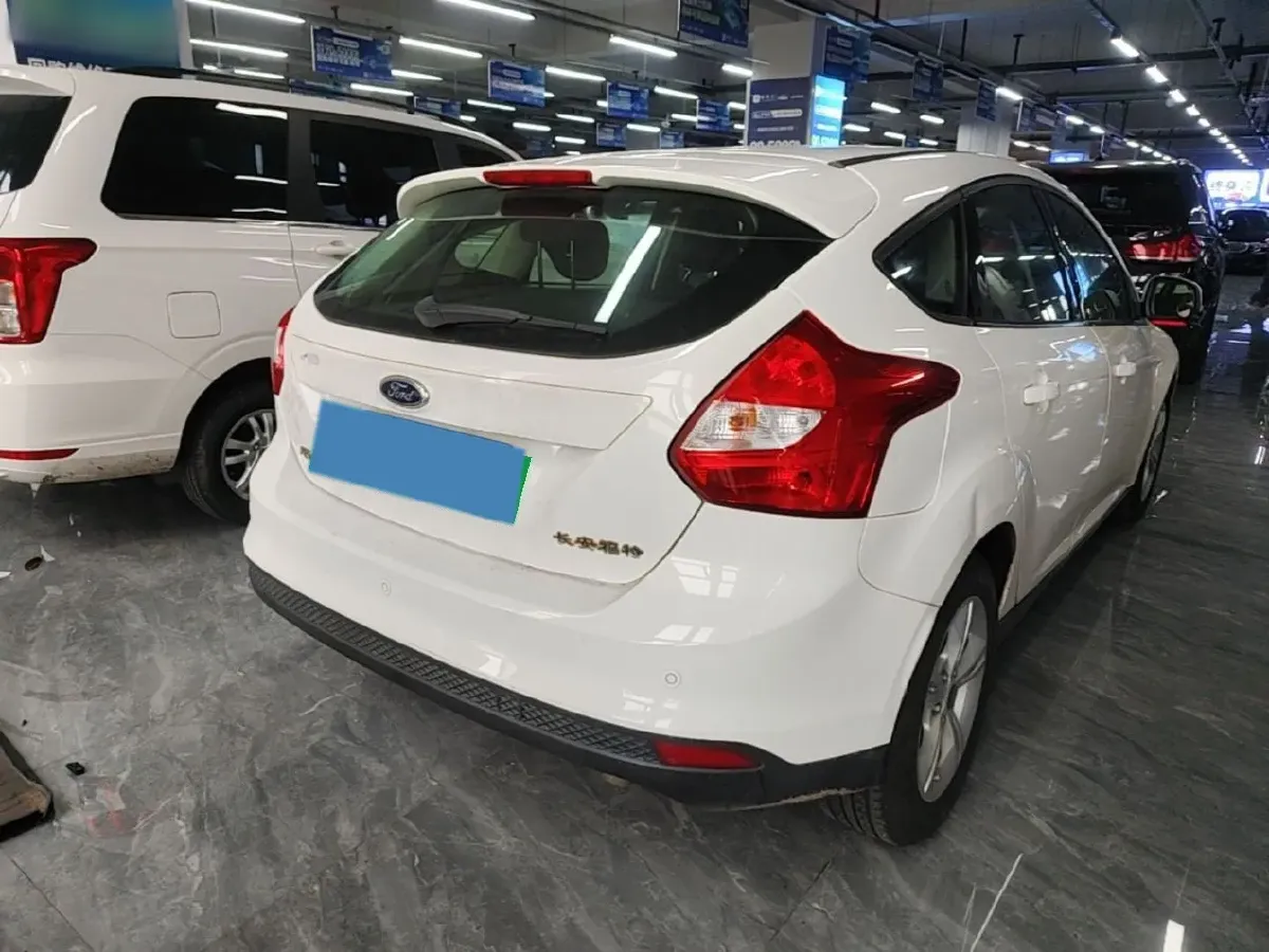 2012 Ford Focus 1.6L 125HP L4 6DCT,autocango,china used car exporter,china ev exporter,chinese used car exporter,chinese used ev exporter