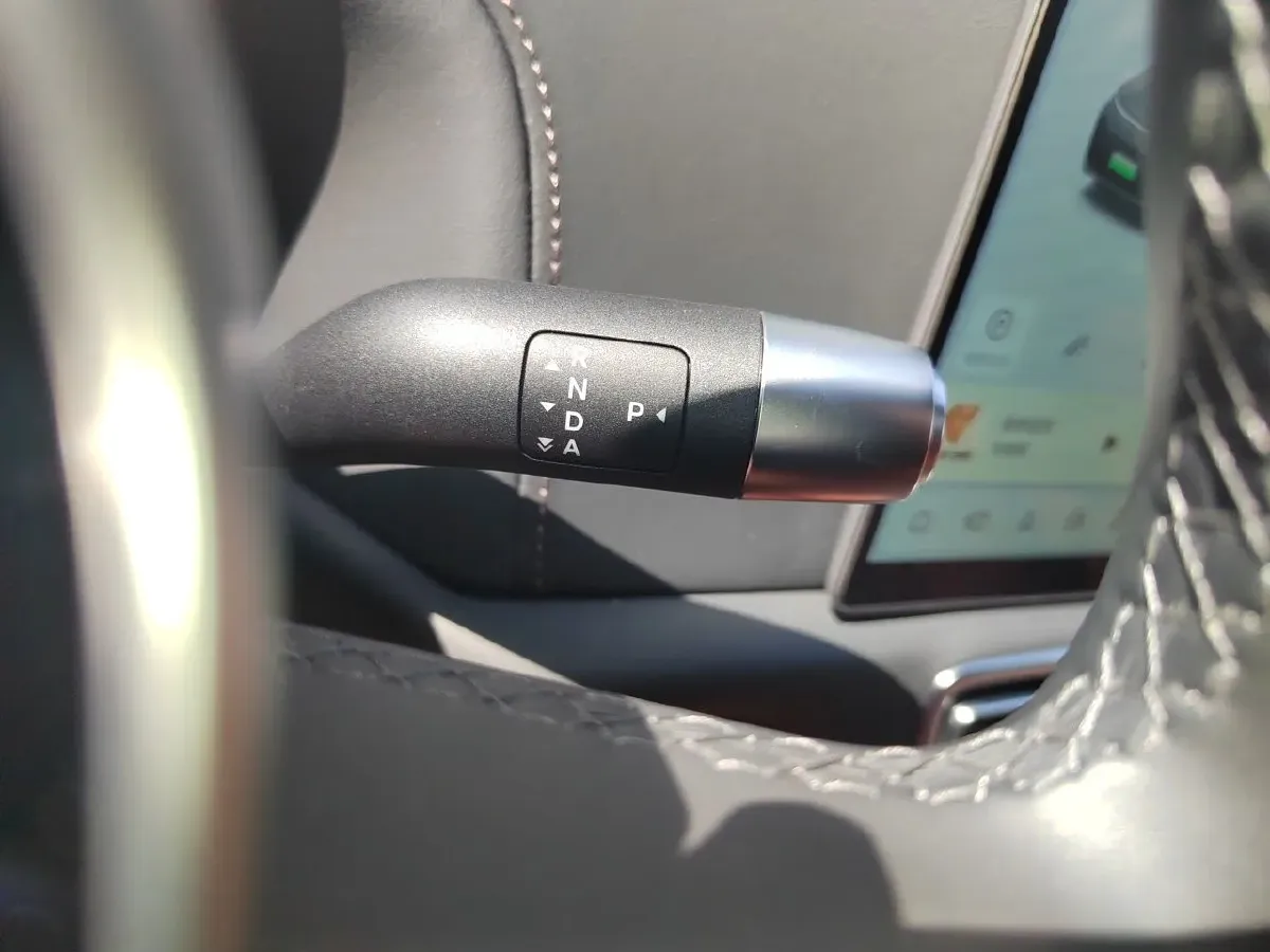 2024 Li L9 Range Extended 154HP REEV 52.3KWH,autocango,china used car exporter,china ev exporter,chinese used car exporter,chinese used ev exporter