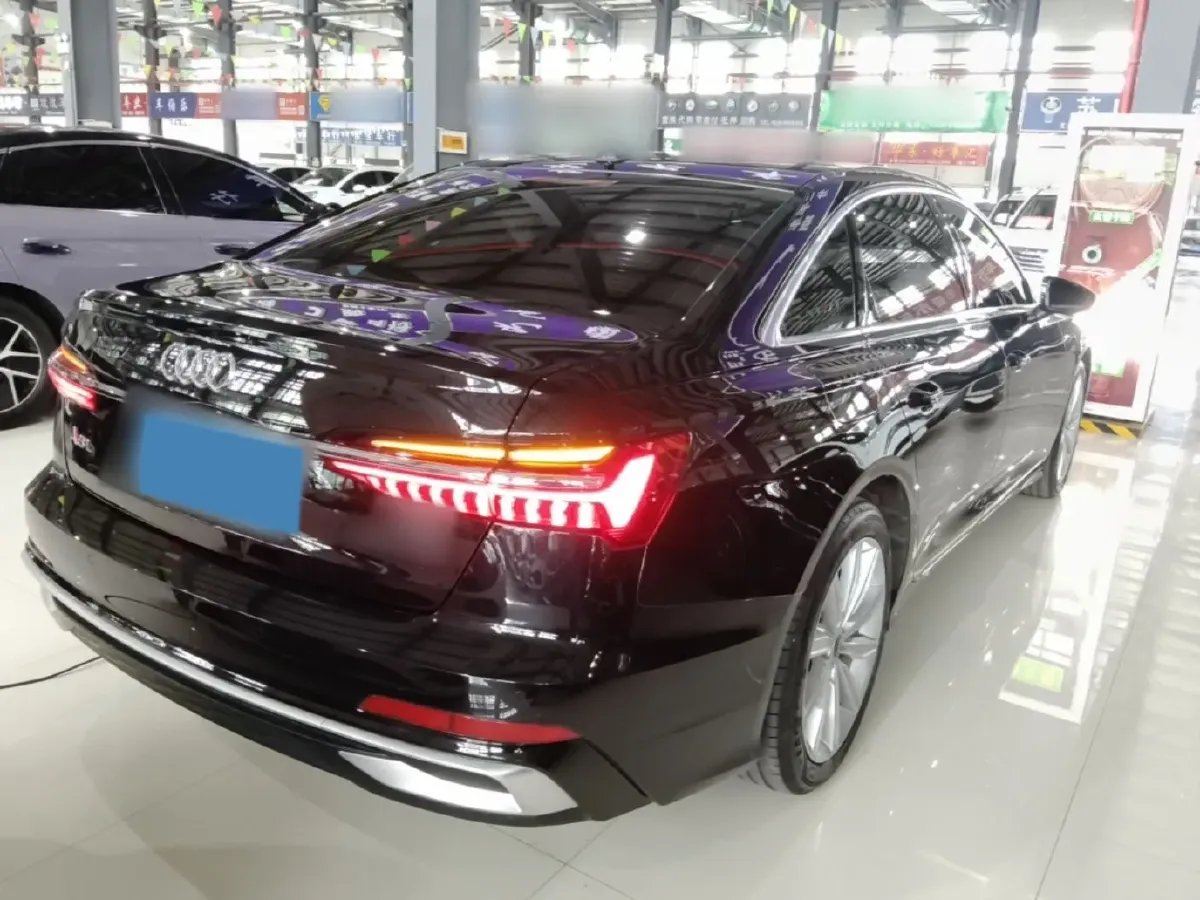 2023 Audi A6L 2.0T 245HP L4 7DCT,autocango,china used car exporter,china ev exporter,chinese used car exporter,chinese used ev exporter
