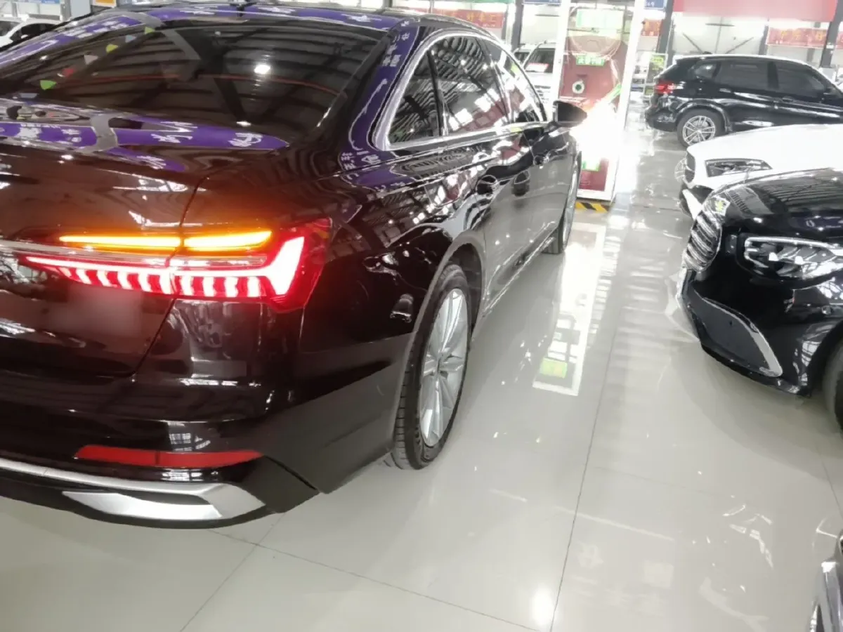 2023 Audi A6L 2.0T 245HP L4 7DCT,autocango,china used car exporter,china ev exporter,chinese used car exporter,chinese used ev exporter