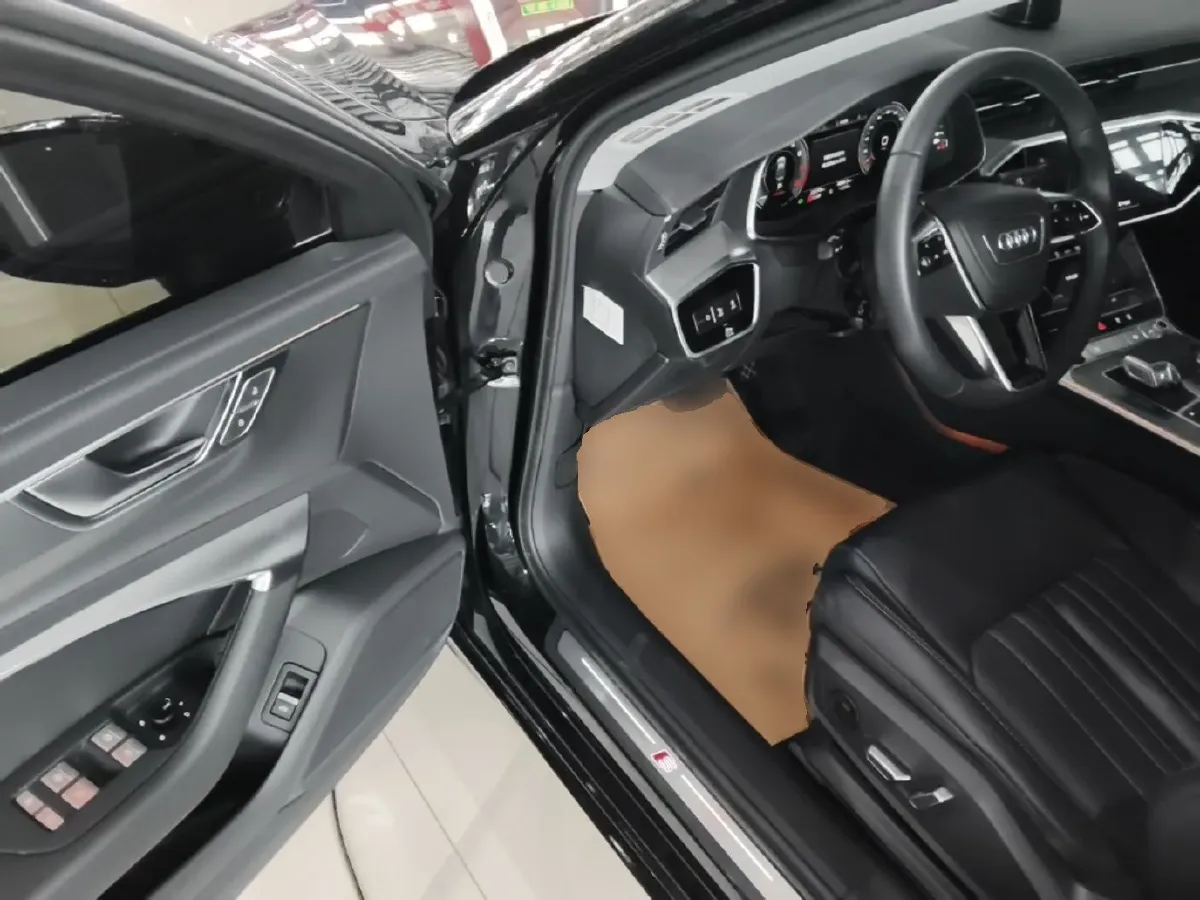 2023 Audi A6L 2.0T 245HP L4 7DCT,autocango,china used car exporter,china ev exporter,chinese used car exporter,chinese used ev exporter