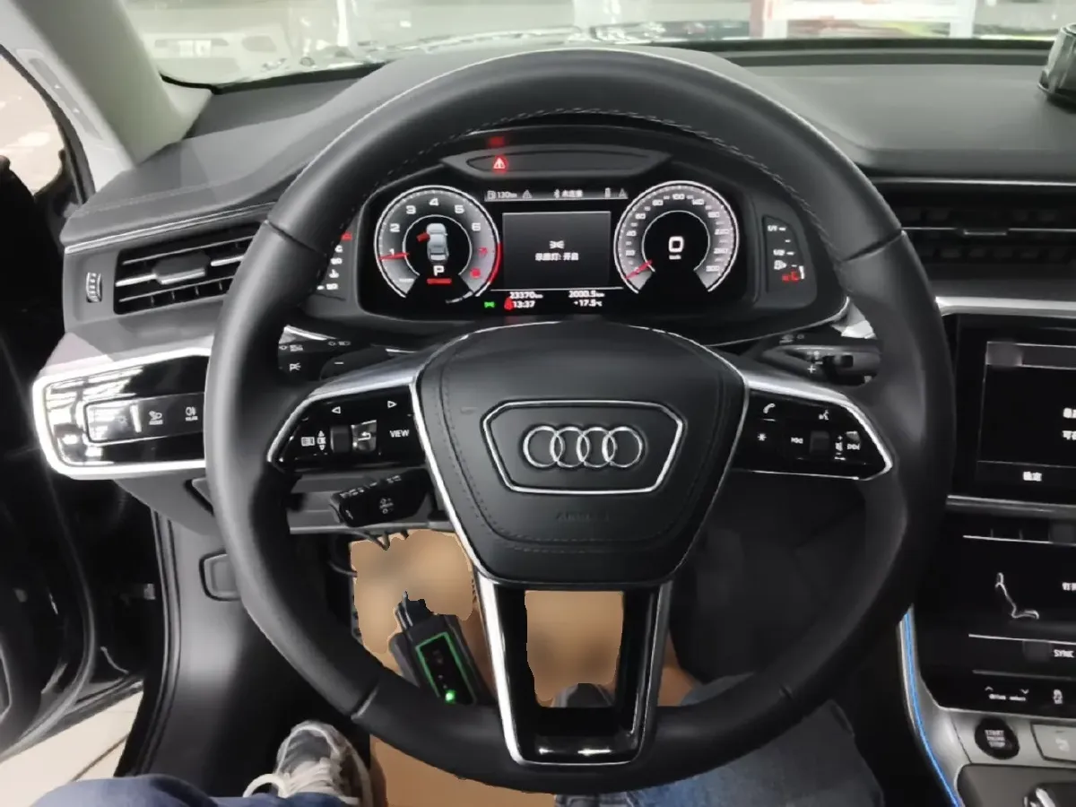 2023 Audi A6L 2.0T 245HP L4 7DCT,autocango,china used car exporter,china ev exporter,chinese used car exporter,chinese used ev exporter