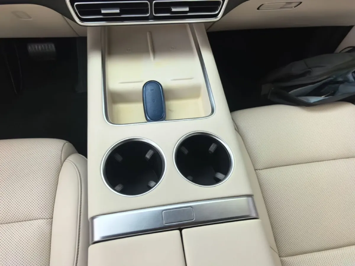 2023 Li L7 Range Extended 154HP REEV 40.9KWH,autocango,china used car exporter,china ev exporter,chinese used car exporter,chinese used ev exporter