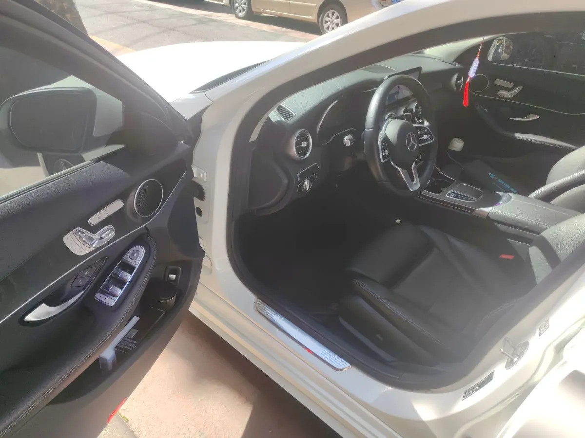 2020 Mercedes-Benz C Class 1.5T 184HP L4 9AT,autocango,china used car exporter,china ev exporter,chinese used car exporter,chinese used ev exporter