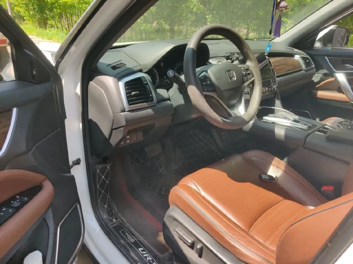 2017 Hyundai Grand SantaFe 2.0T 241HP L4 6AT,autocango,china used car exporter,china ev exporter,chinese used car exporter,chinese used ev exporter