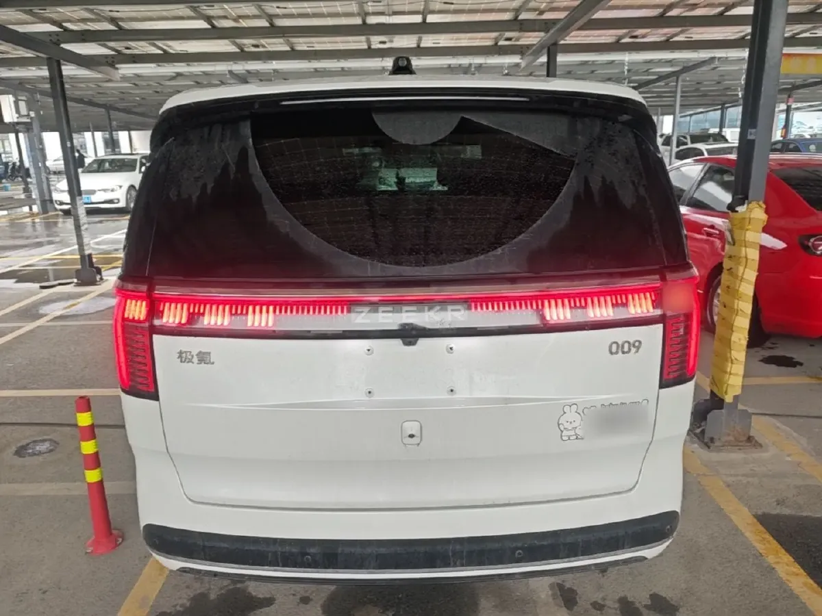 2022 Zeekr 009 BEV 116KWH,autocango,china used car exporter,china ev exporter,chinese used car exporter,chinese used ev exporter