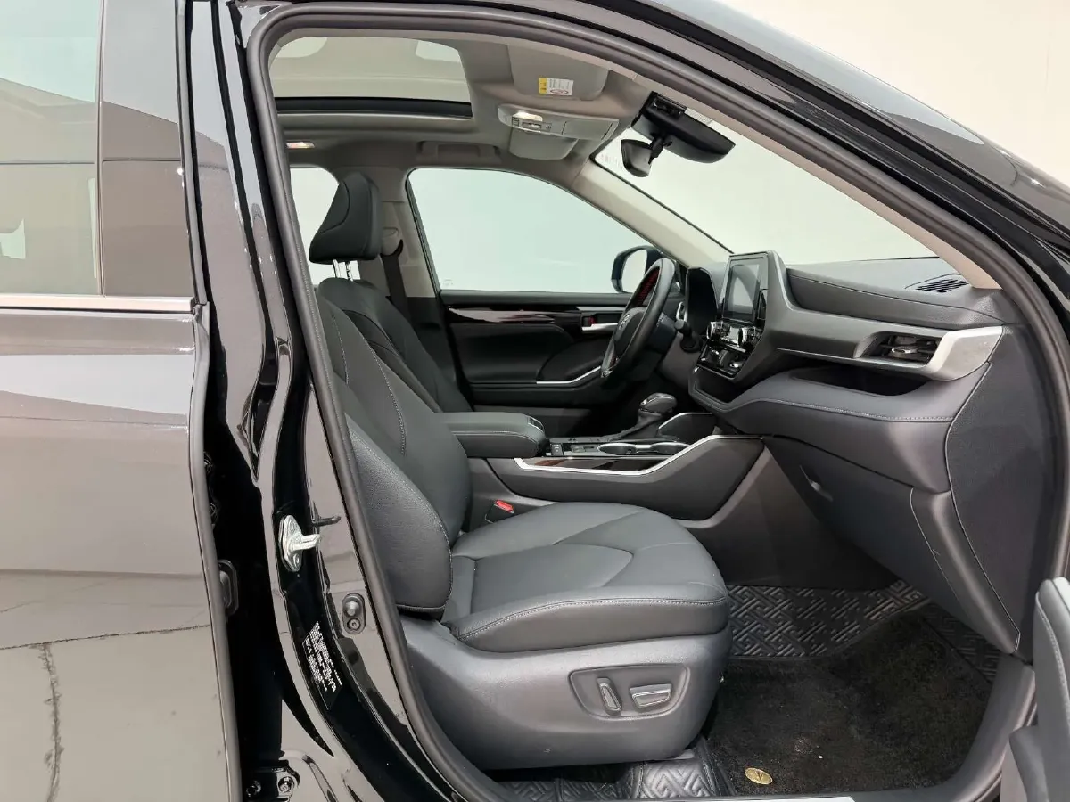 2023 Toyota Highlander 2.5L 189HP L4 E-CVT Hybrid,autocango,china used car exporter,china ev exporter,chinese used car exporter,chinese used ev exporter