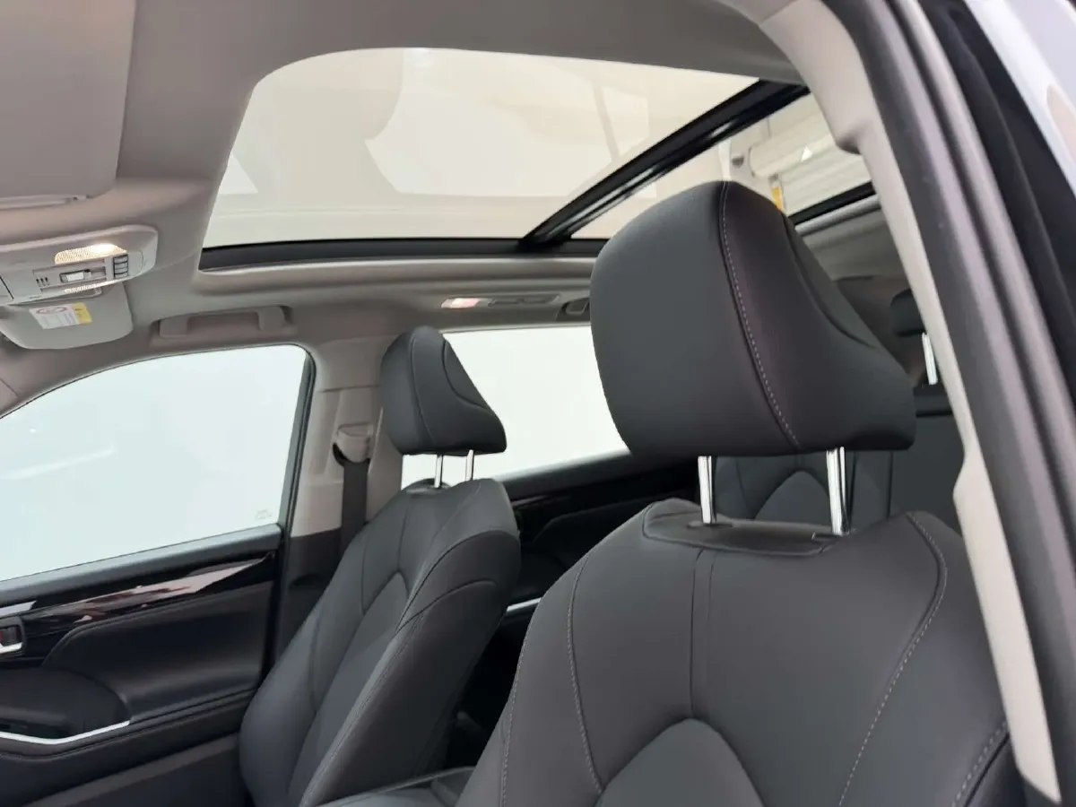 2023 Toyota Highlander 2.5L 189HP L4 E-CVT Hybrid,autocango,china used car exporter,china ev exporter,chinese used car exporter,chinese used ev exporter