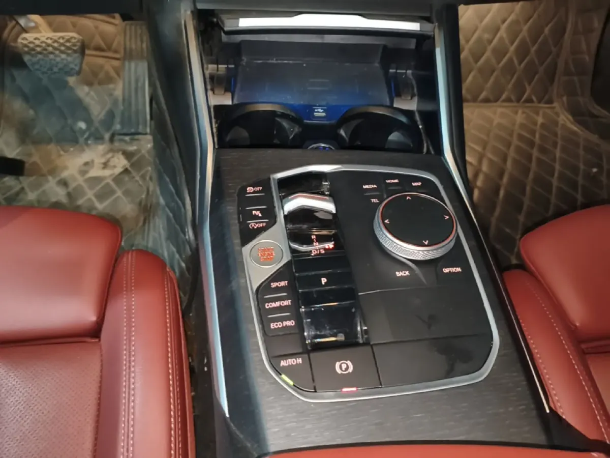 2023 BMW 3 Series 2.0T 184HP L4 8AT,autocango,china used car exporter,china ev exporter,chinese used car exporter,chinese used ev exporter