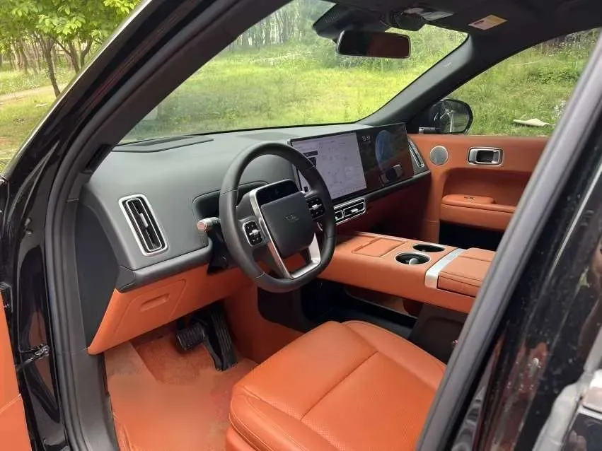 2023 Li L8 Range Extended 154HP REEV 40.9KWH,autocango,china used car exporter,china ev exporter,chinese used car exporter,chinese used ev exporter