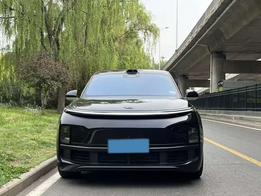2023 Li L8 Range Extended 154HP REEV 40.9KWH,autocango,china used car exporter,china ev exporter,chinese used car exporter,chinese used ev exporter