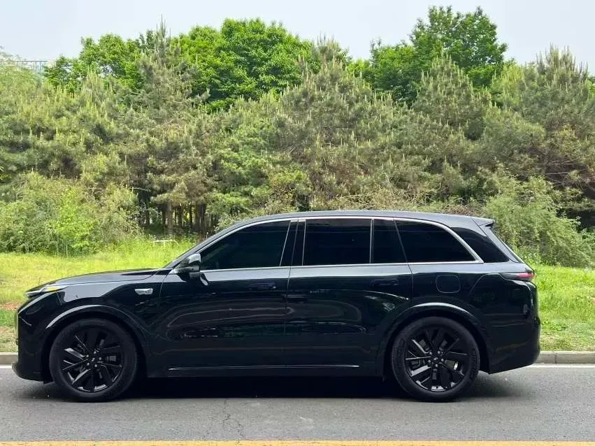 2023 Li L8 Range Extended 154HP REEV 40.9KWH,autocango,china used car exporter,china ev exporter,chinese used car exporter,chinese used ev exporter