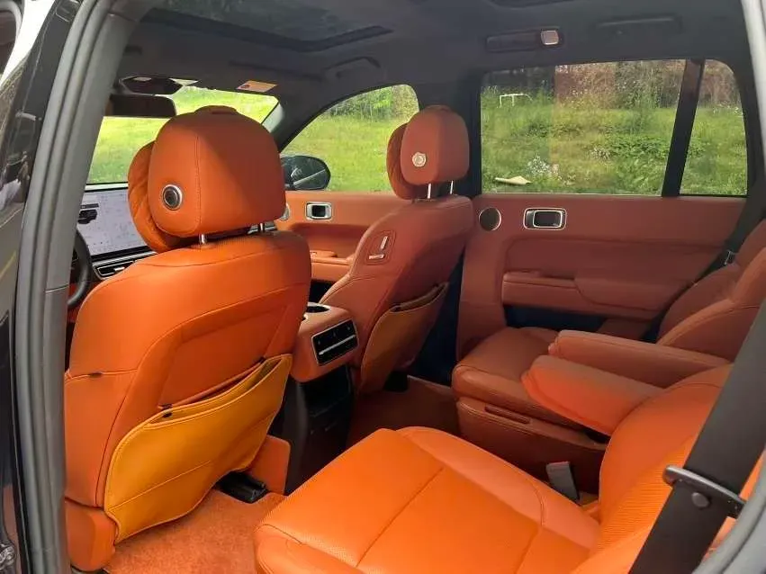 2023 Li L8 Range Extended 154HP REEV 40.9KWH,autocango,china used car exporter,china ev exporter,chinese used car exporter,chinese used ev exporter