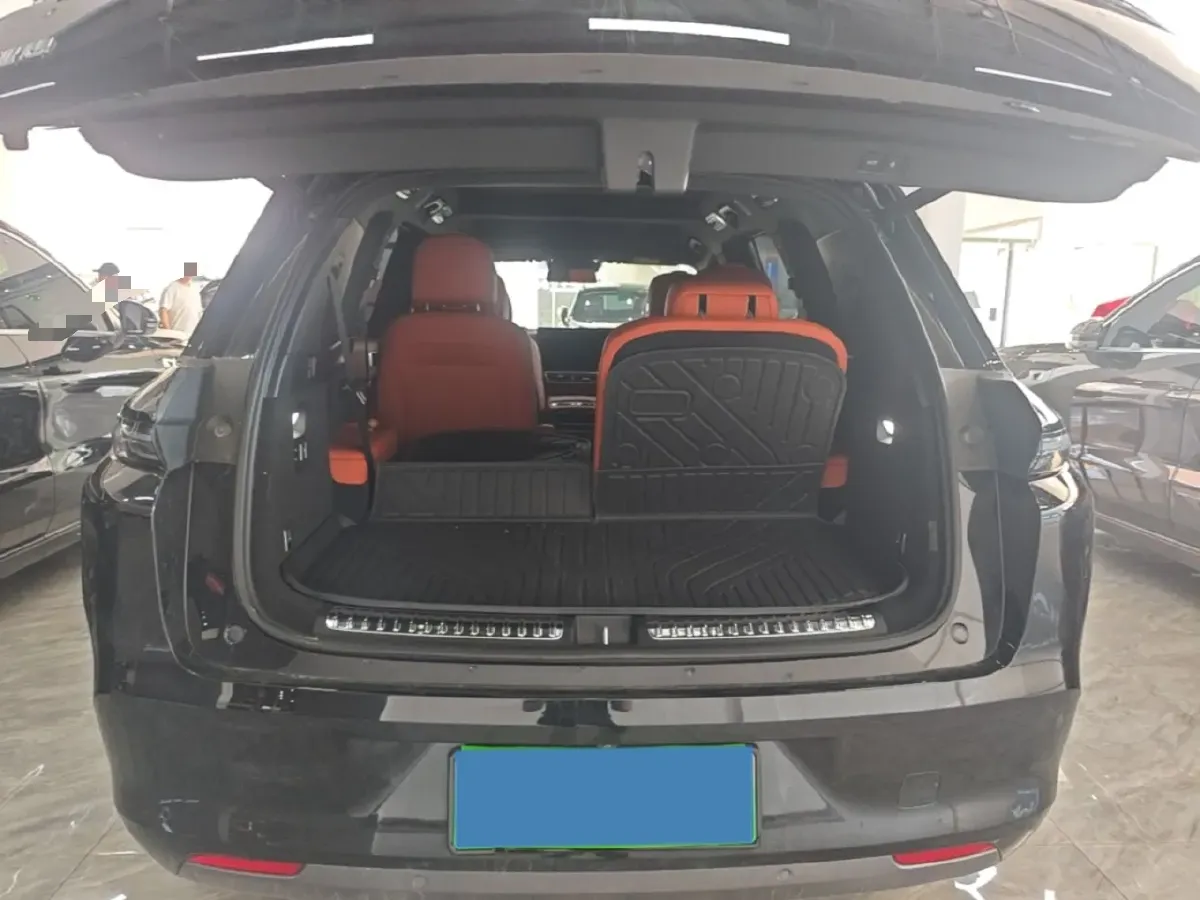 2023 Li L8 Range Extended 154HP REEV 40.9KWH,autocango,china used car exporter,china ev exporter,chinese used car exporter,chinese used ev exporter